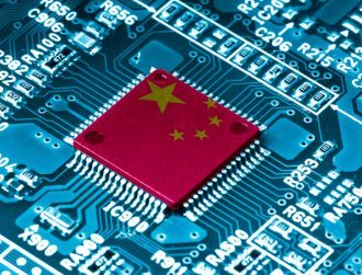 The US curbs exports of more AI chips to China