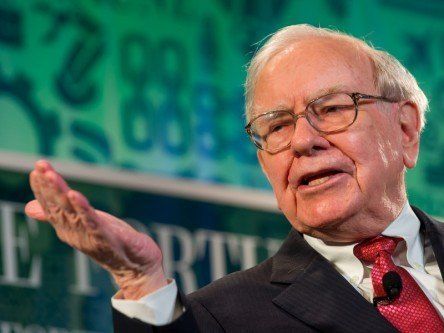 Buffett backs Apple to the tune of $1bn